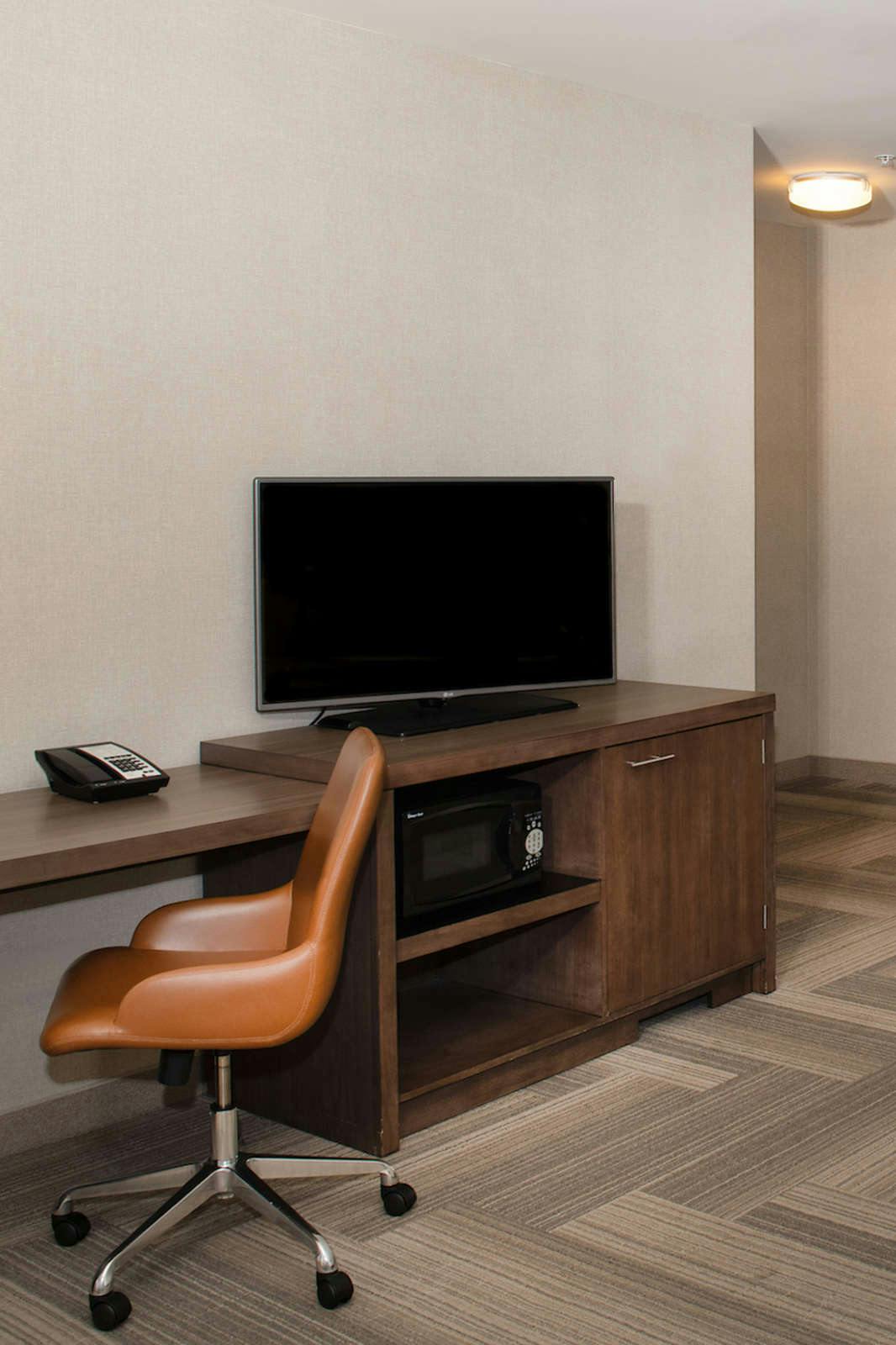 Hotel Cambria Hotel & Suites Rockville photo 4