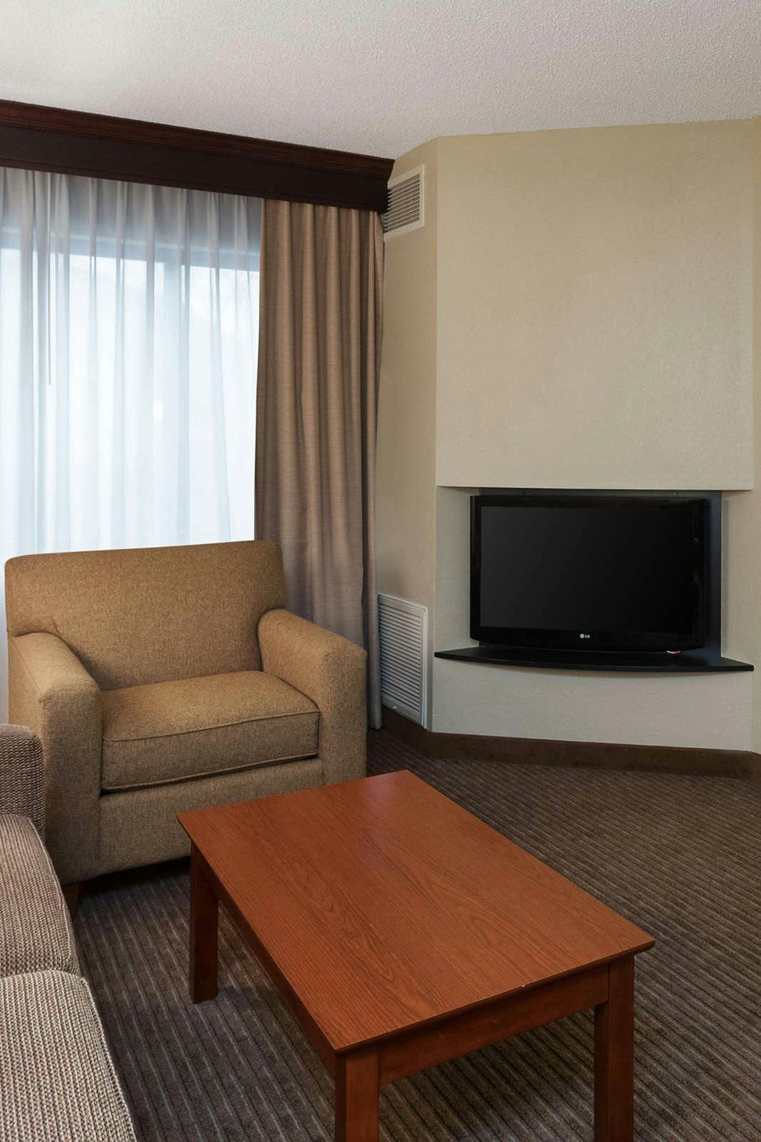Hotel DoubleTree Suites by Hilton Cincinnati - Blue Ash photo 3