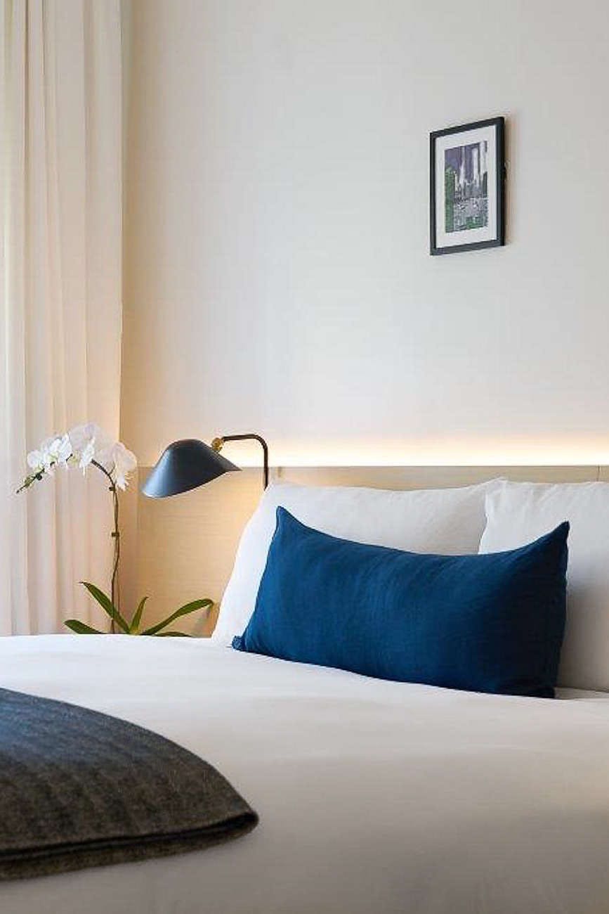 Hotel Chicago Hotel Collection Ambassador Gold Coast photo 2