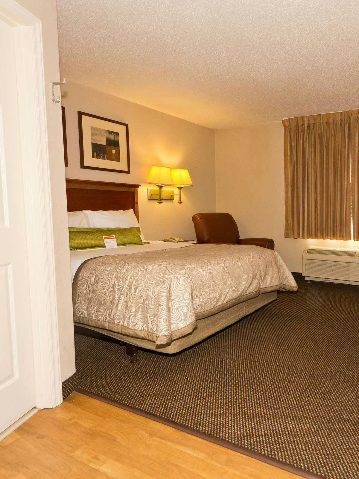 Hotel Candlewood Suites Harrisonburg photo 1