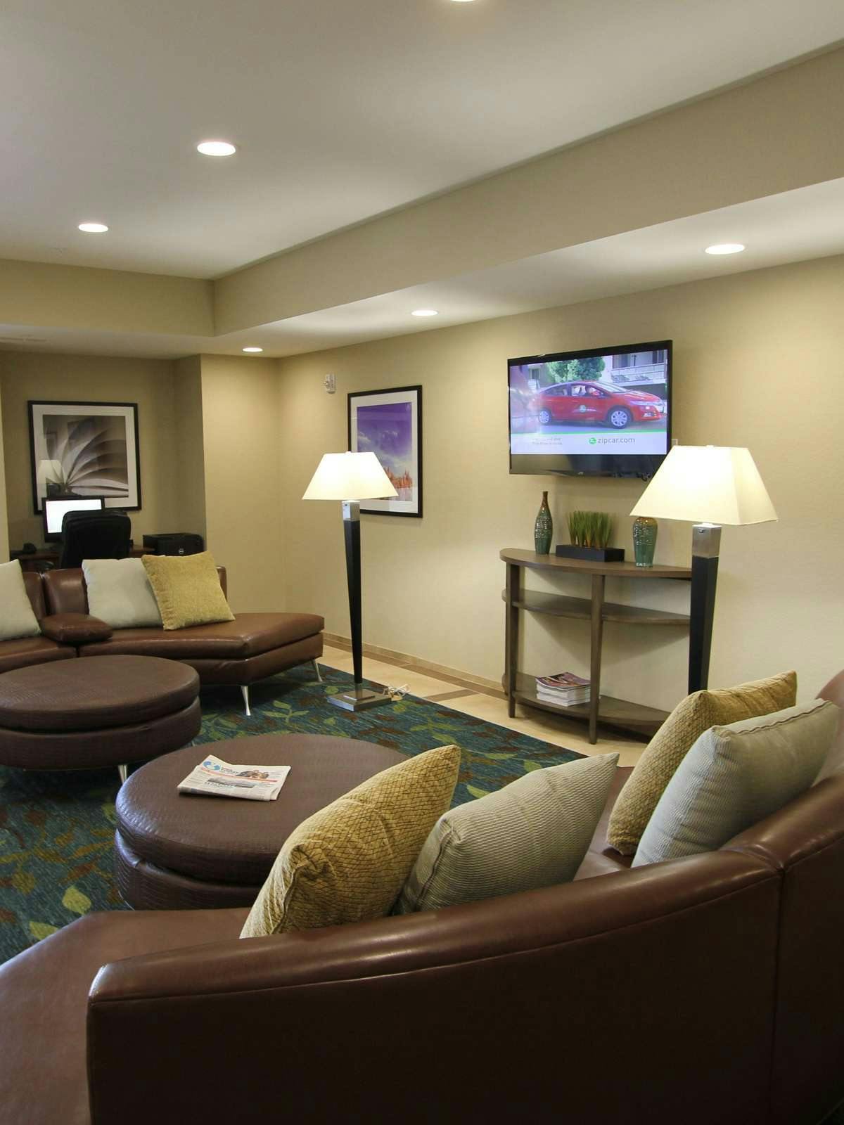 Hotel Candlewood Suites Greenville photo 4