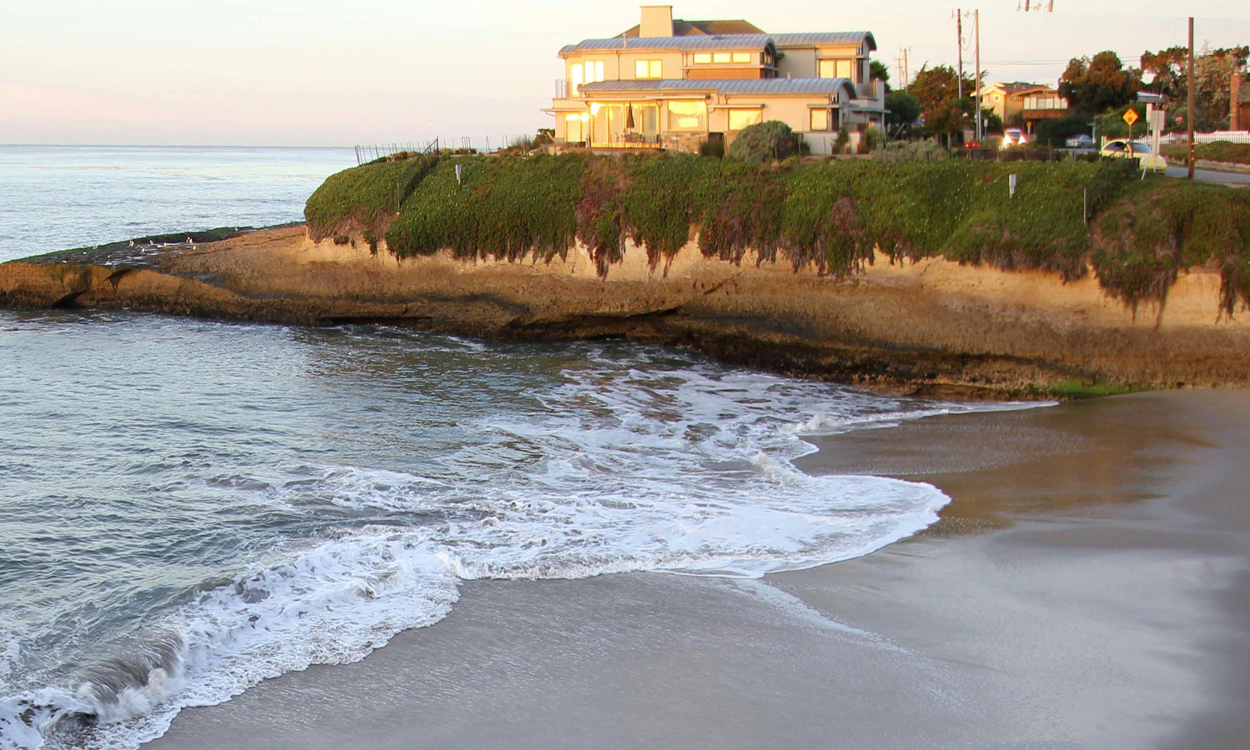 Cheap Last Minute Hotel Deals in Santa Cruz from 84 HotelTonight