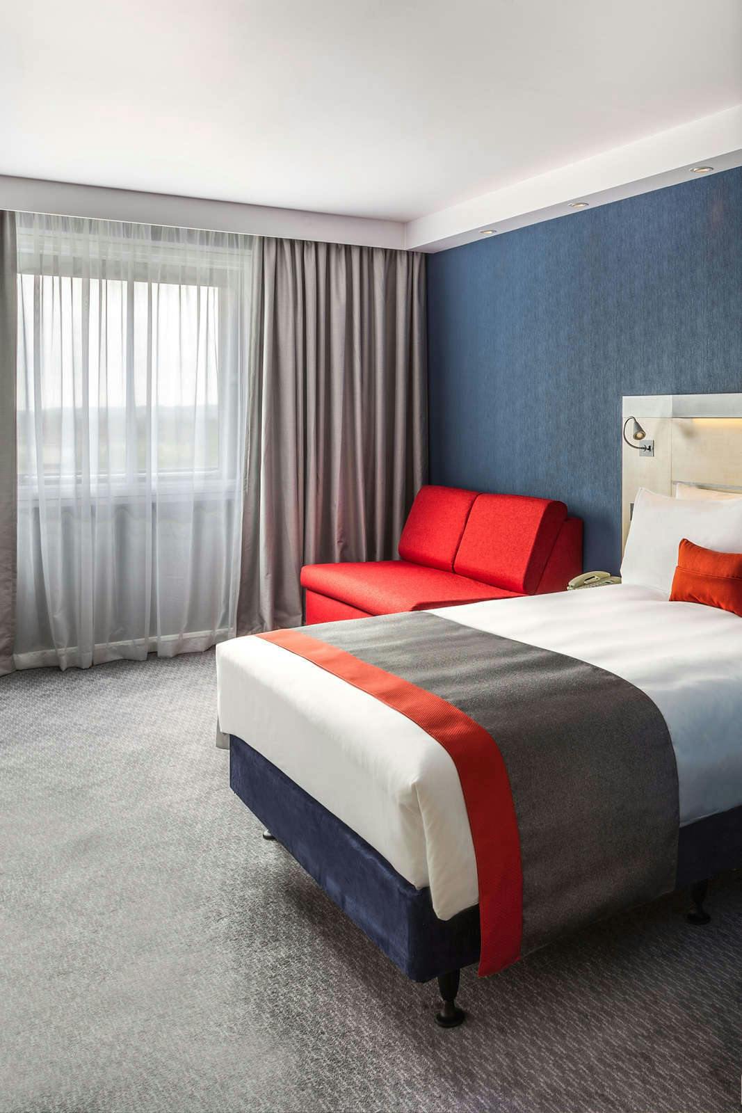 Hotel Holiday Inn Express London Watford Junction photo 1