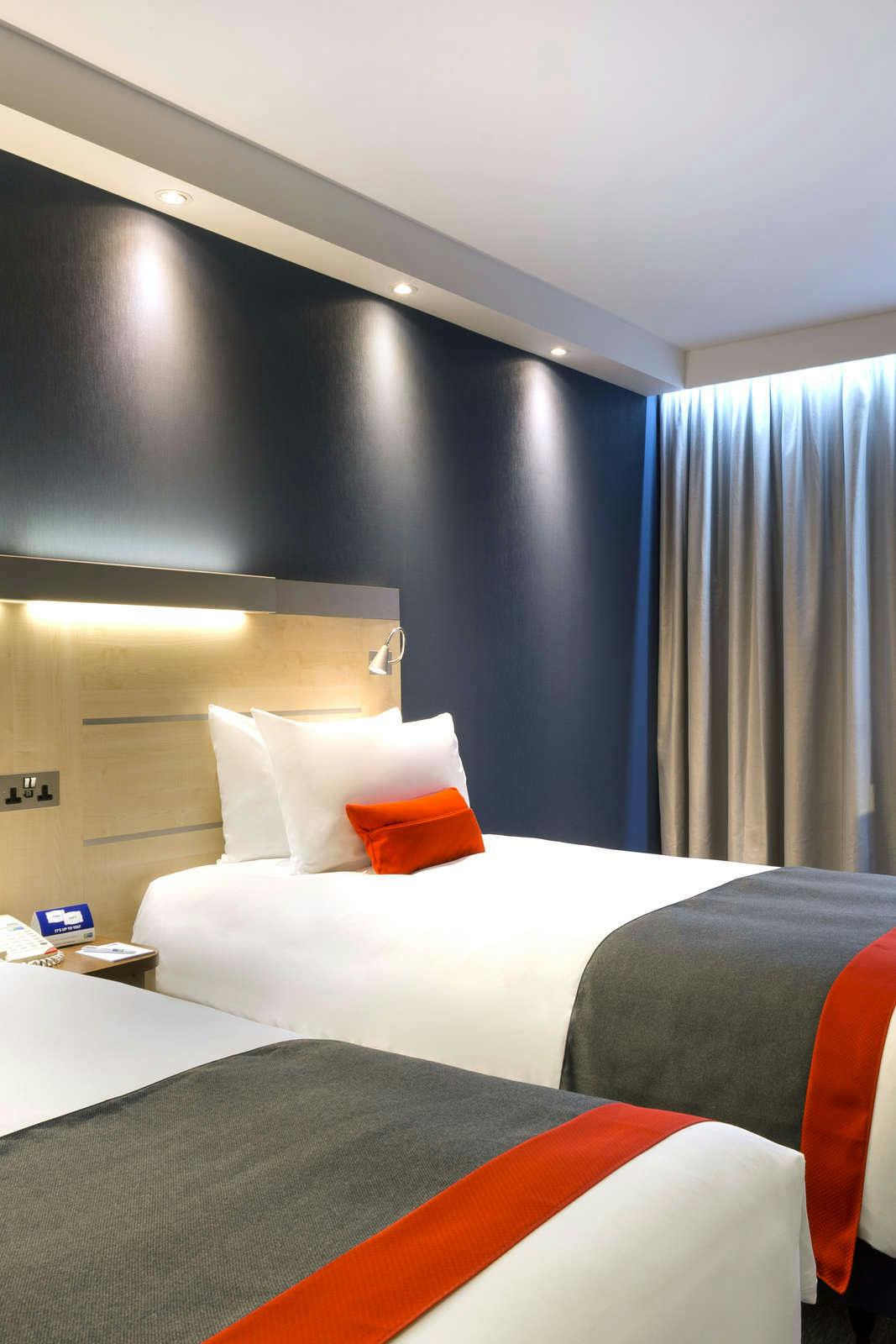 Hotel Holiday Inn Express London Watford Junction photo 4