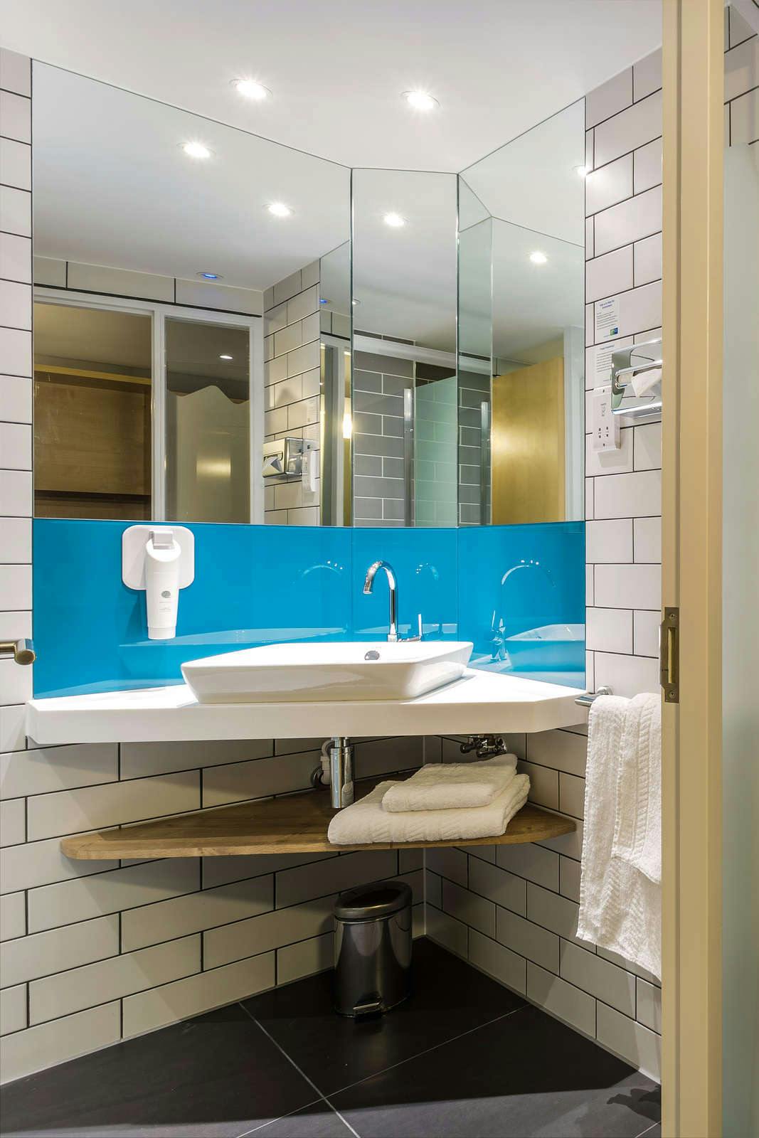 Hotel Holiday Inn Express London Watford Junction photo 5