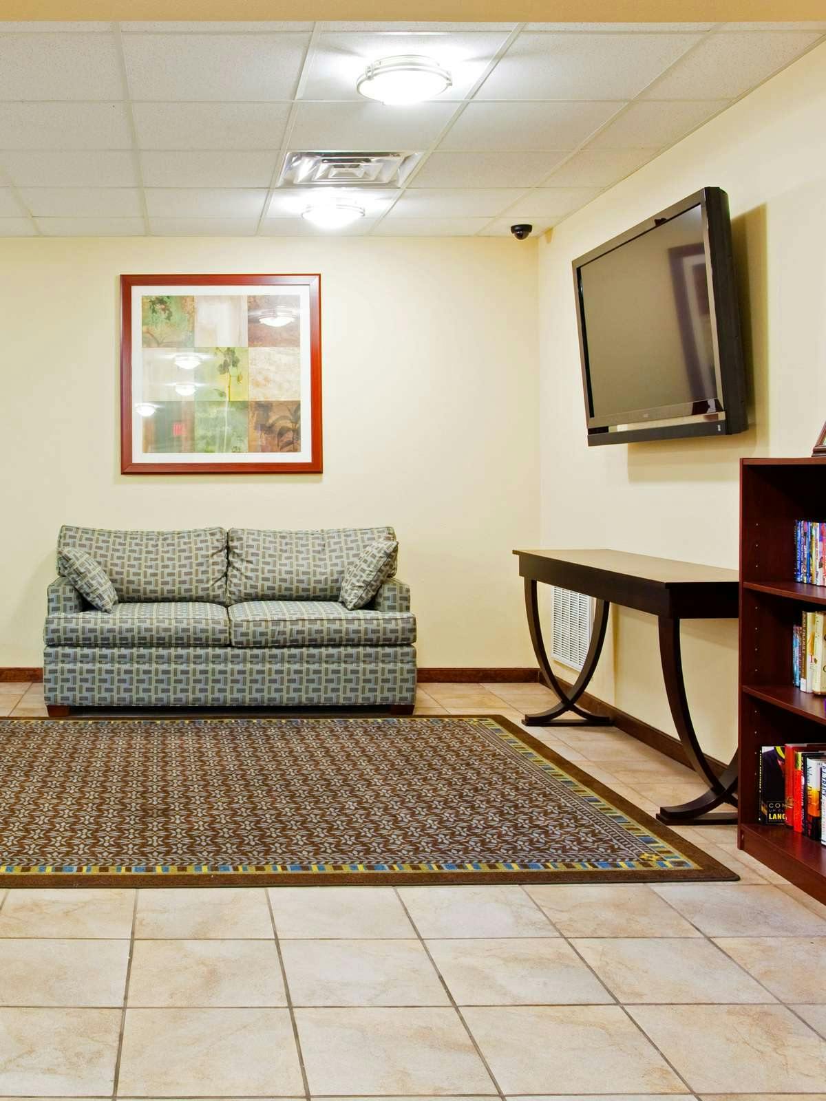 Hotel Candlewood Suites Jacksonville photo 3