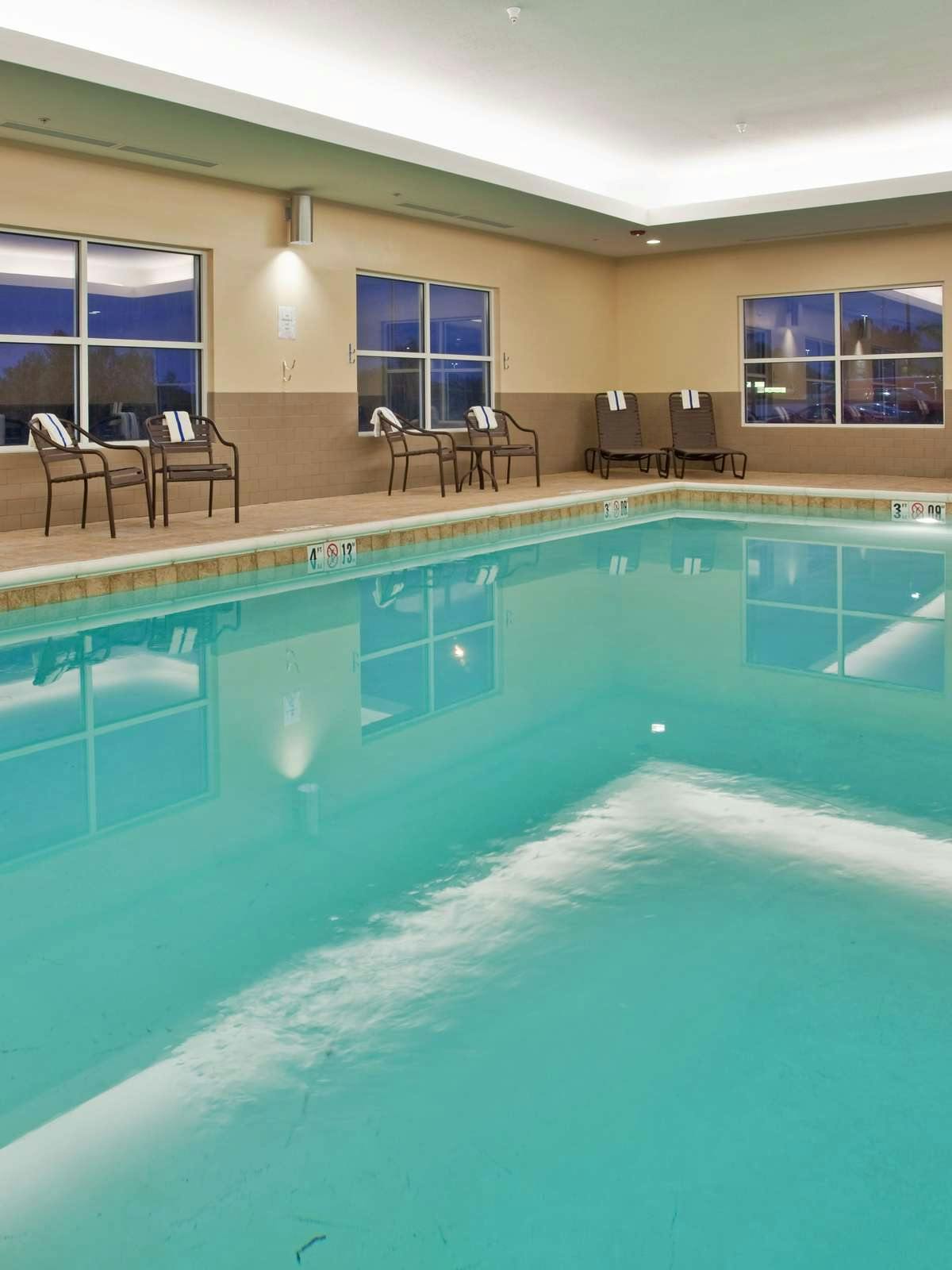 Hotel Candlewood Suites Kansas City Northeast photo 5