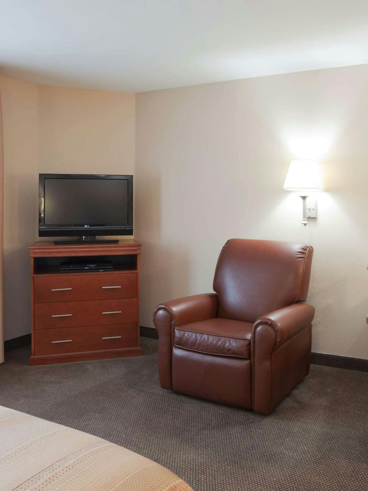Hotel Candlewood Suites Lafayette photo 2
