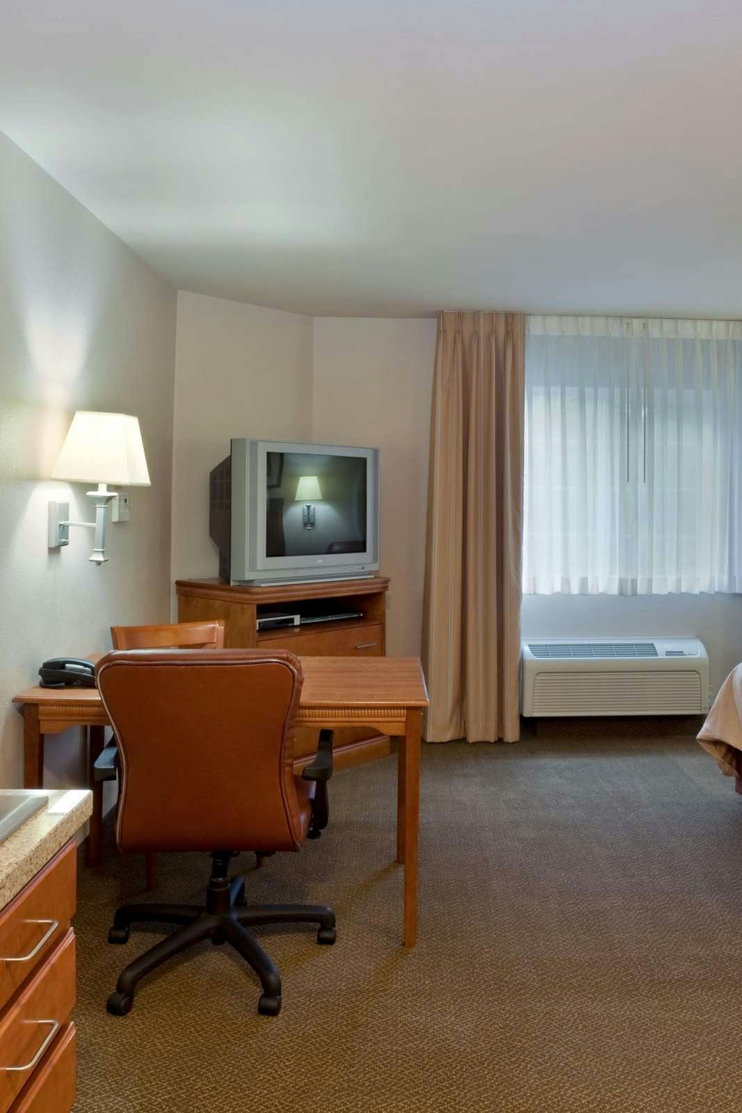 Hotel Candlewood Suites Lacey photo 2