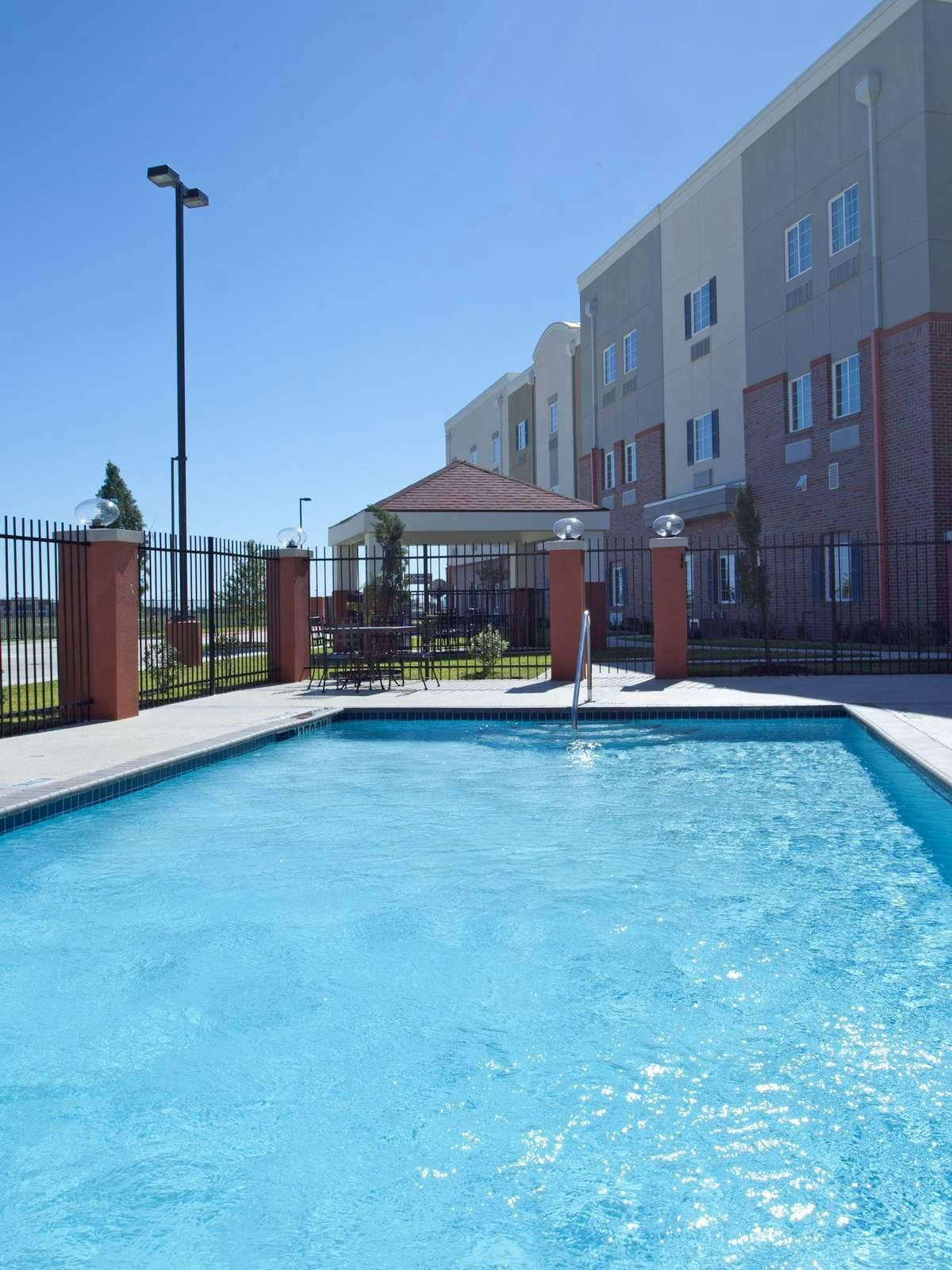 Hotel Candlewood Suites League City photo 5