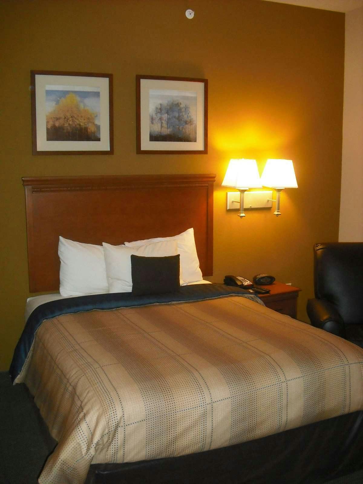 Hotel Candlewood Suites League City photo 1