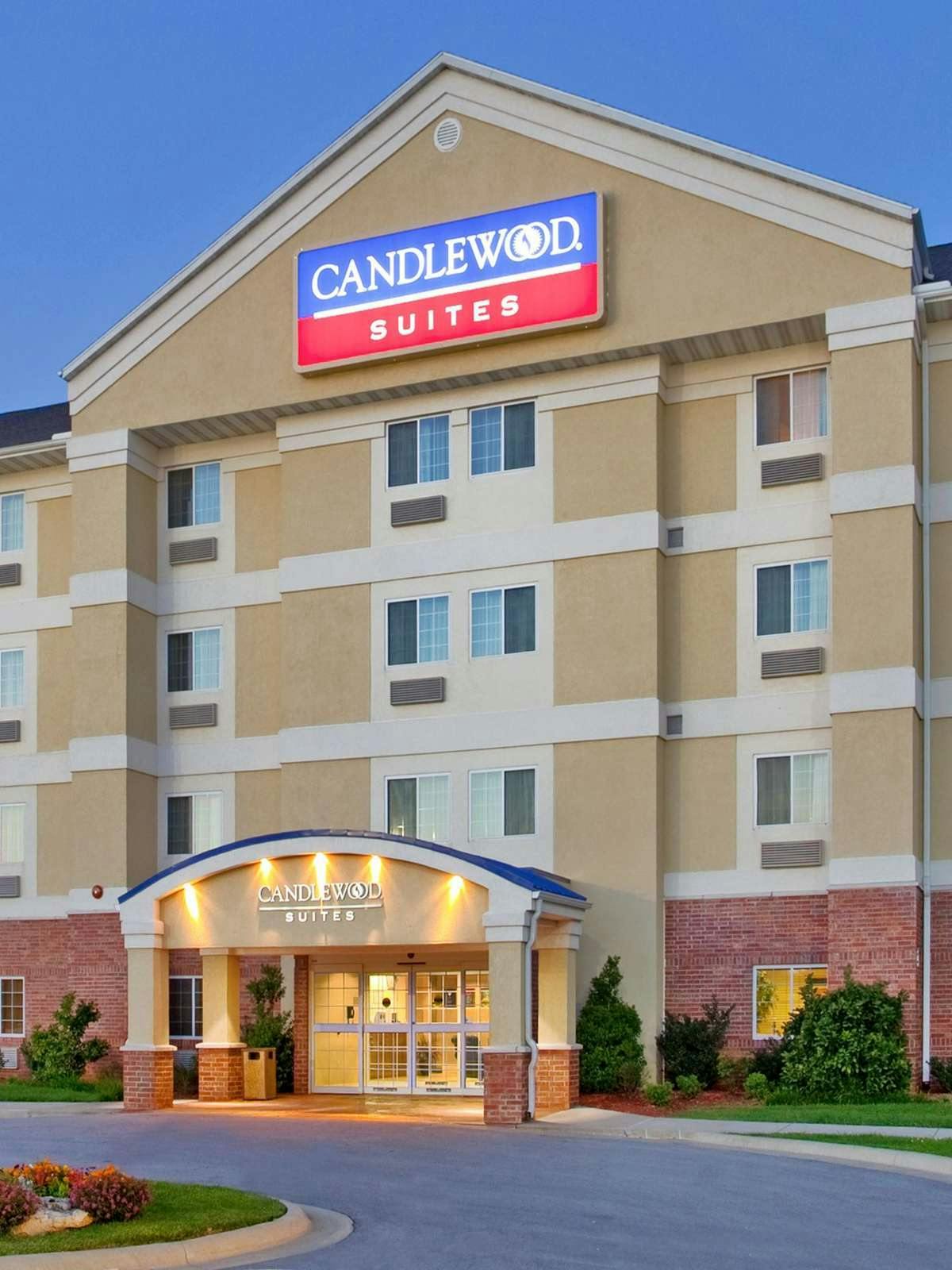 Hotel Candlewood Suites Springfield photo 4