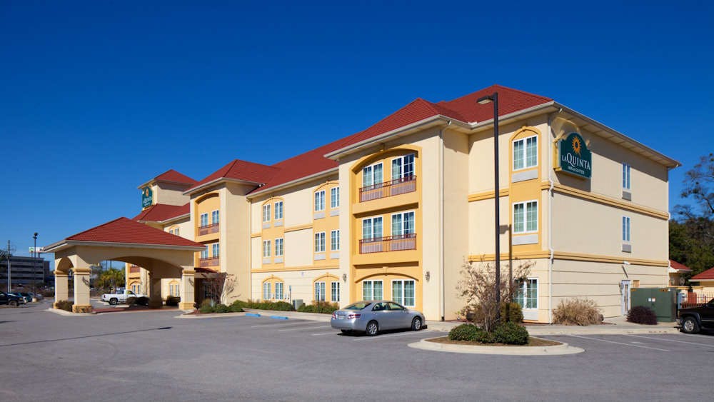 La Quinta Inn & Suites by Wyndham Mobile Tillman's Corner, Mobile HotelTonight