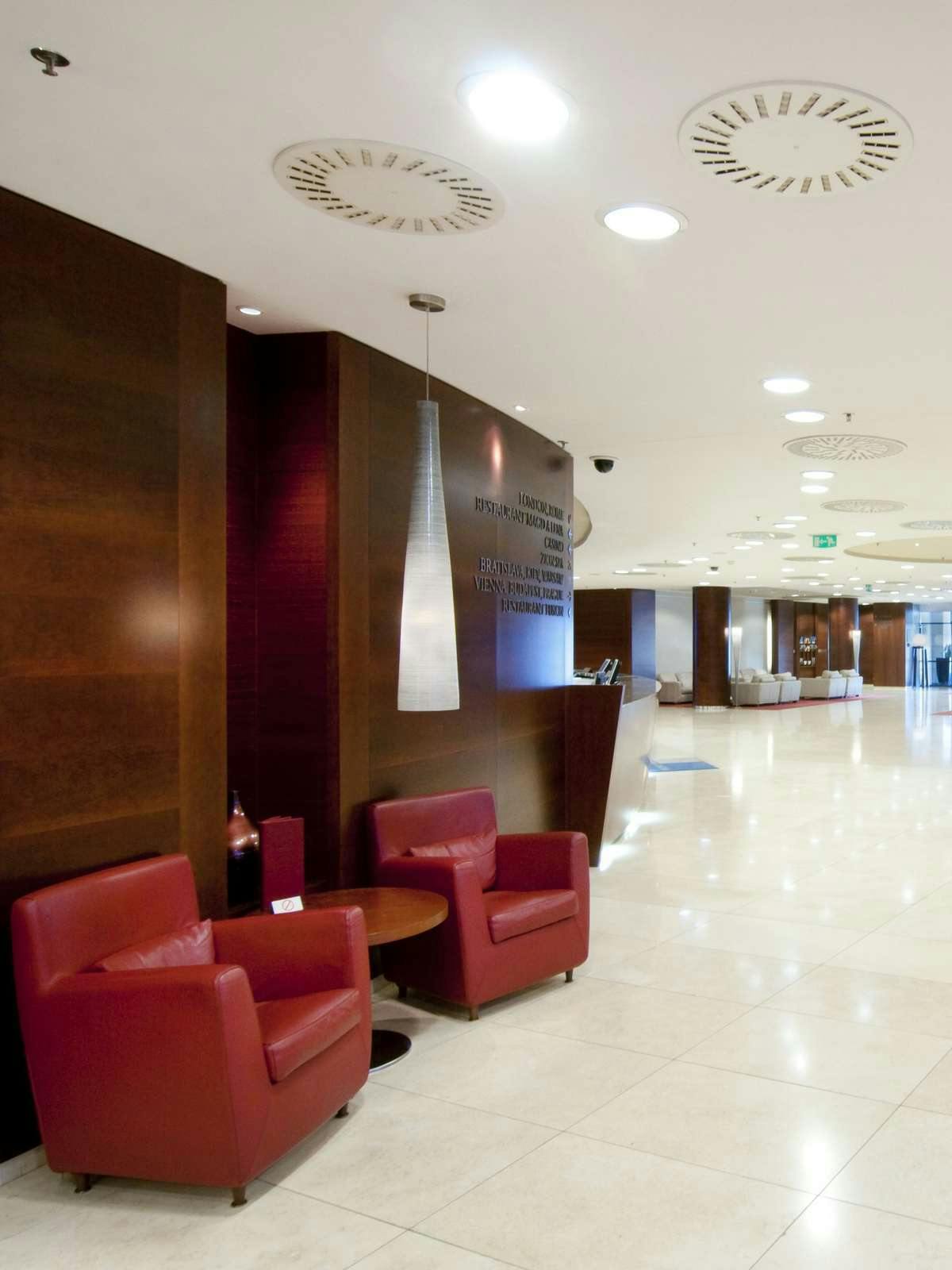Hotel Crowne Plaza Bratislava photo 3