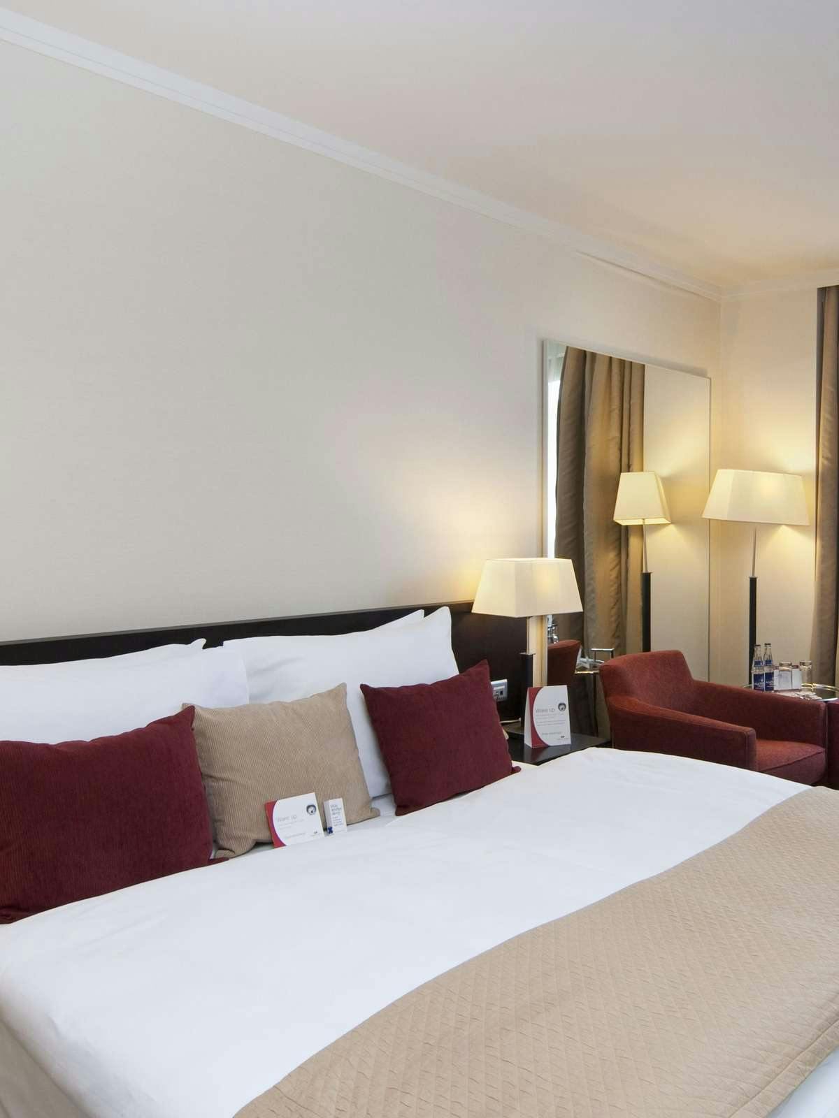 Hotel Crowne Plaza Bratislava photo 1