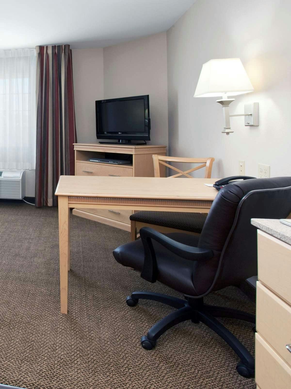 Hotel Candlewood Suites Sheridan photo 2