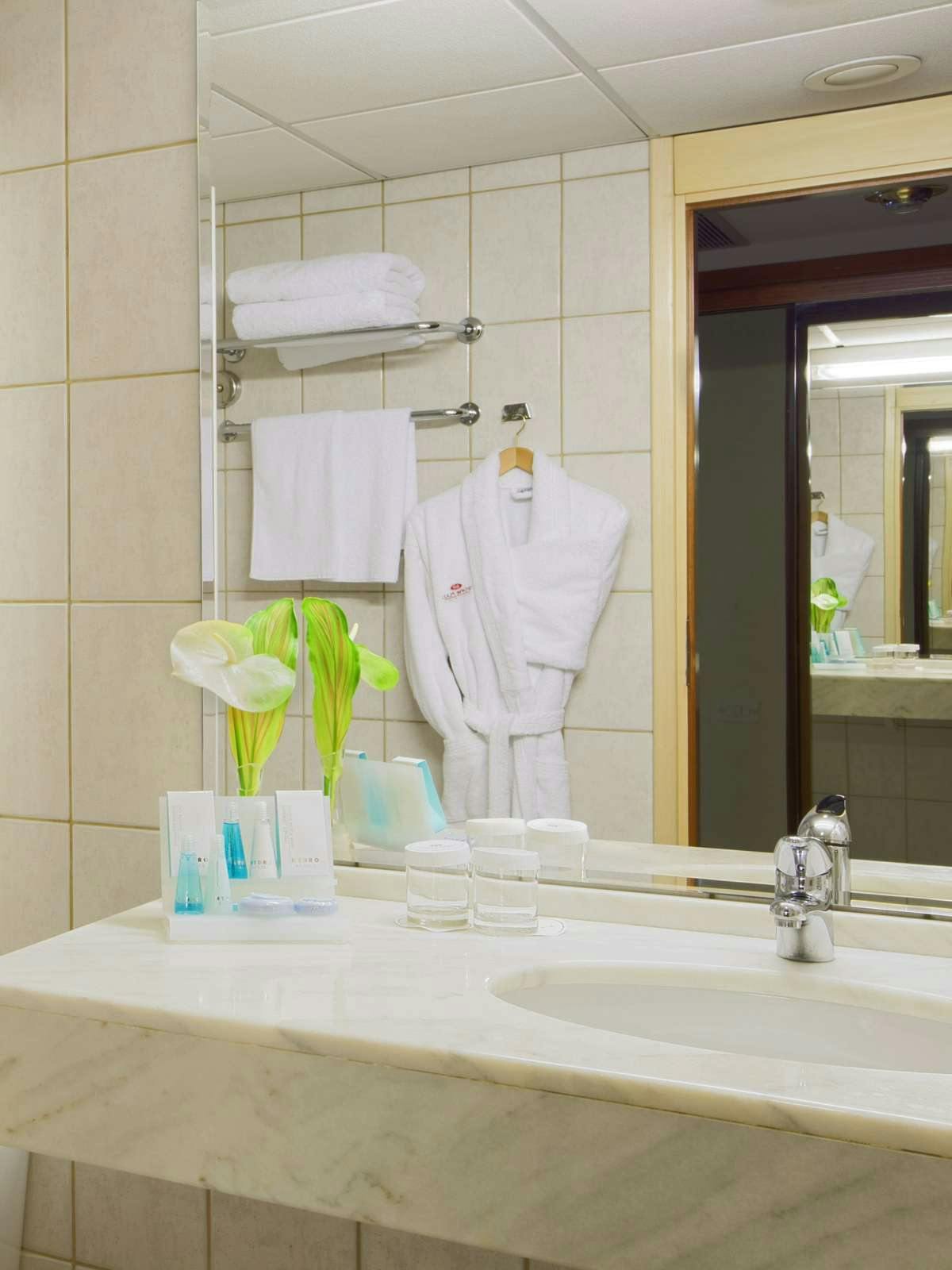 Hotel Crowne Plaza Bucharest photo 3