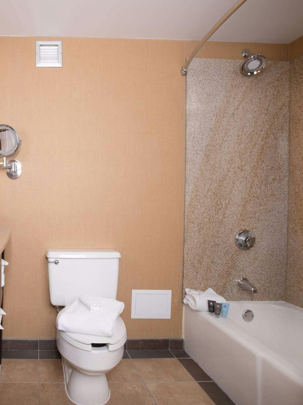 Hotel Crowne Plaza Greenville I 385 photo 3