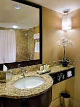 Hotel Crowne Plaza Lombard Downers Grove photo 3