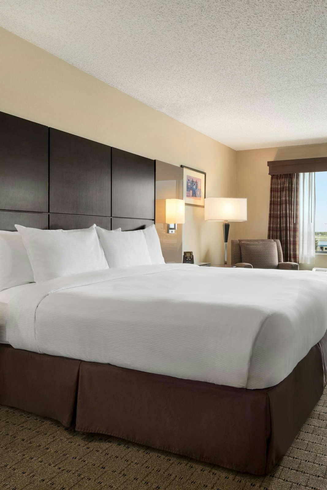 Hotel DoubleTree by Hilton Hotel Wichita Airport photo 1