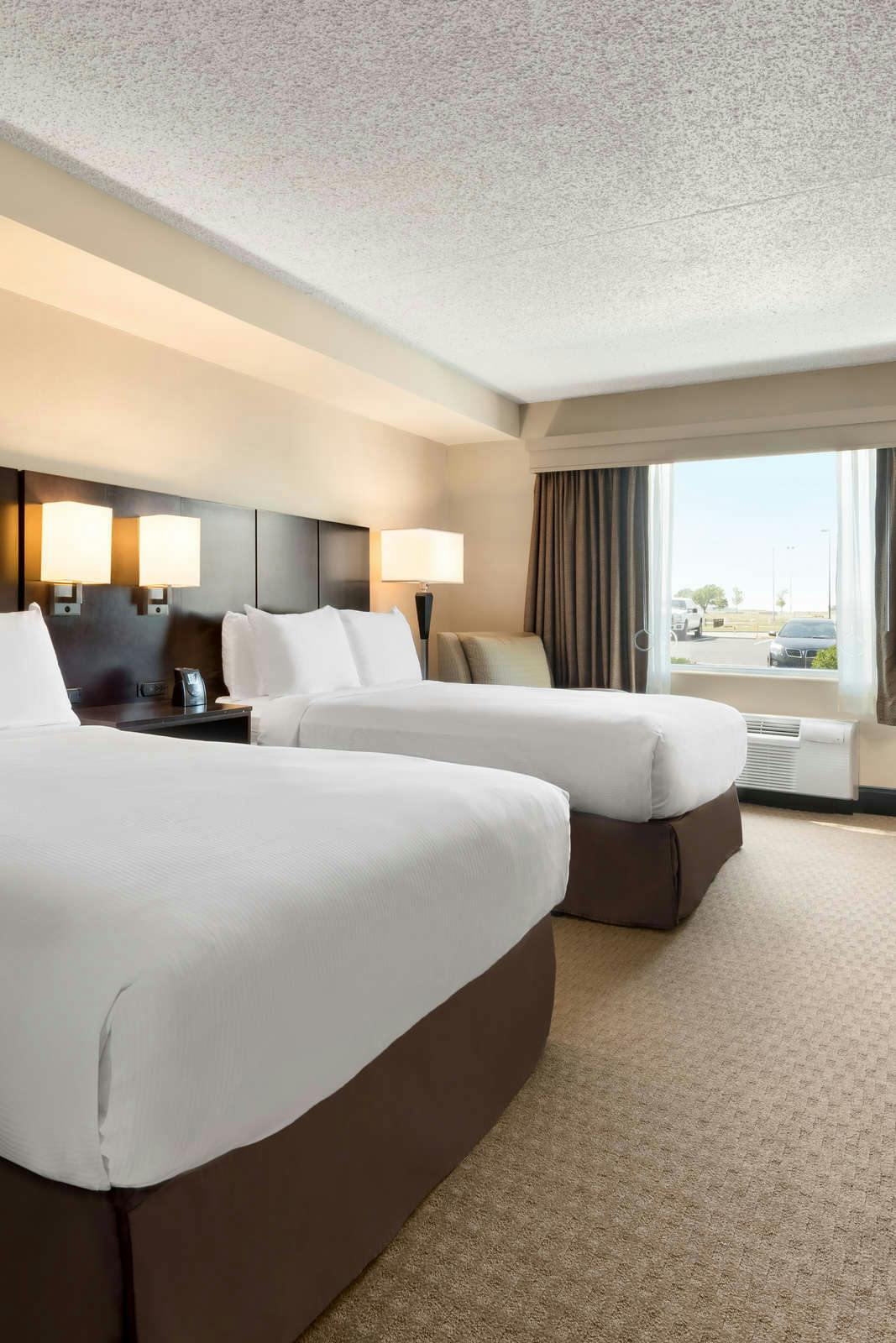 Hotel DoubleTree by Hilton Hotel Wichita Airport photo 3