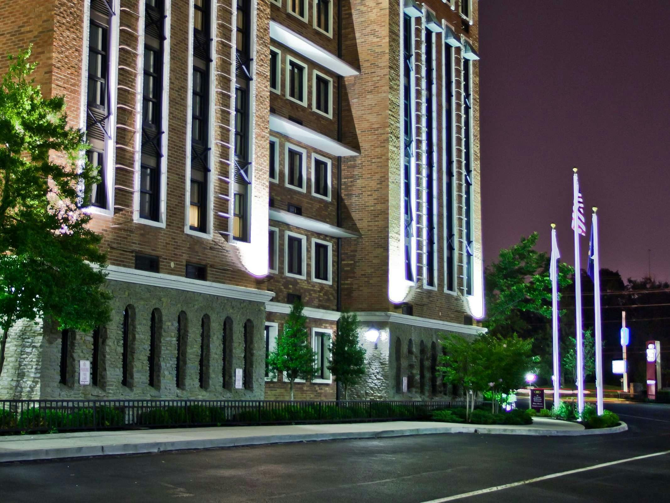 Crowne Plaza Louisville Airport Expo Ctr, Louisville - HotelTonight