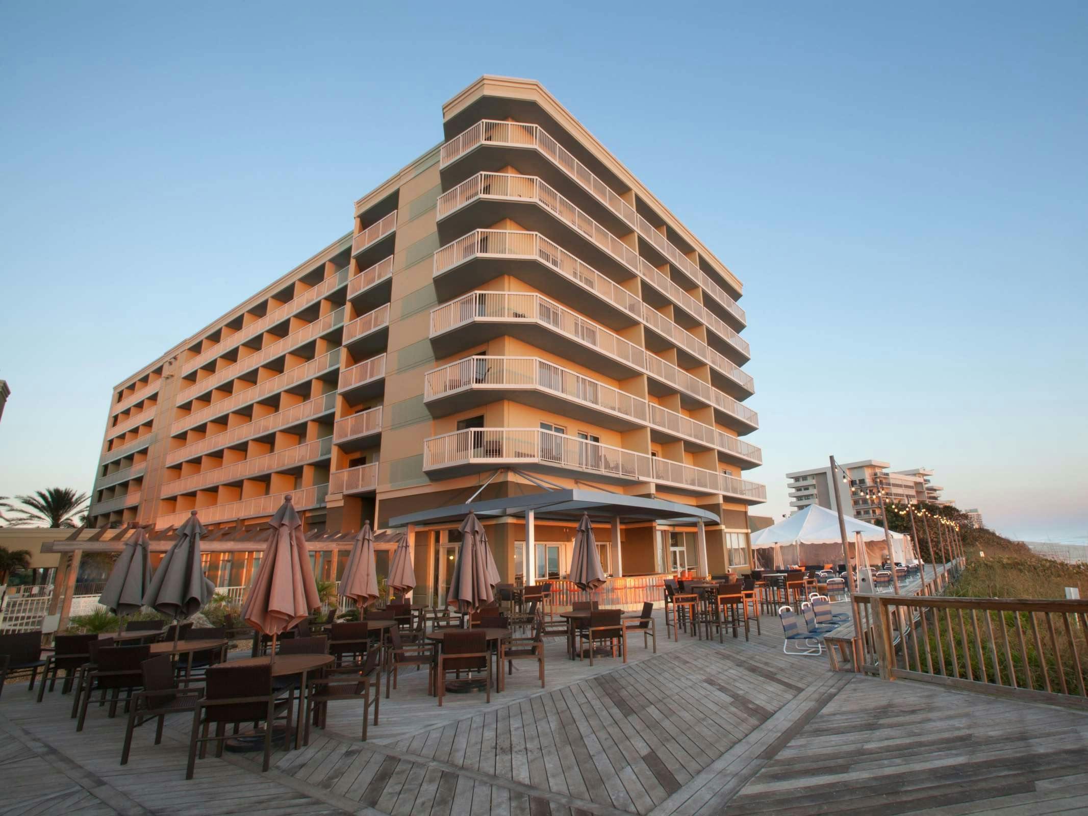 Crowne Plaza Melbourne Oceanfront