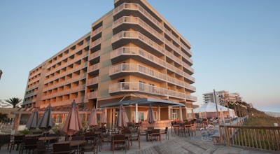 Crowne Plaza Melbourne Oceanfront