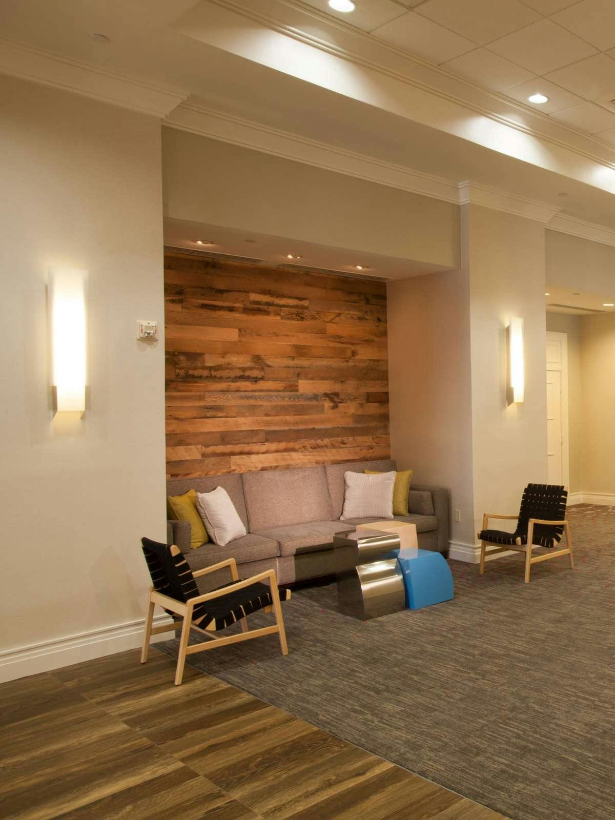 Hotel Crowne Plaza Melbourne Oceanfront photo 3