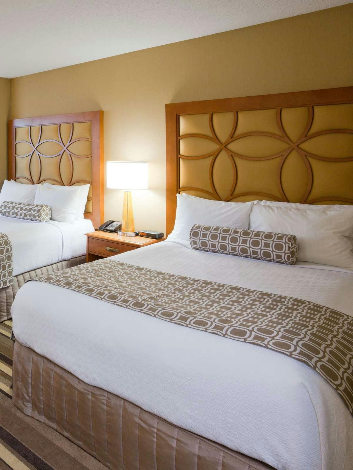 Hotel Crowne Plaza Minneapolis West photo 1