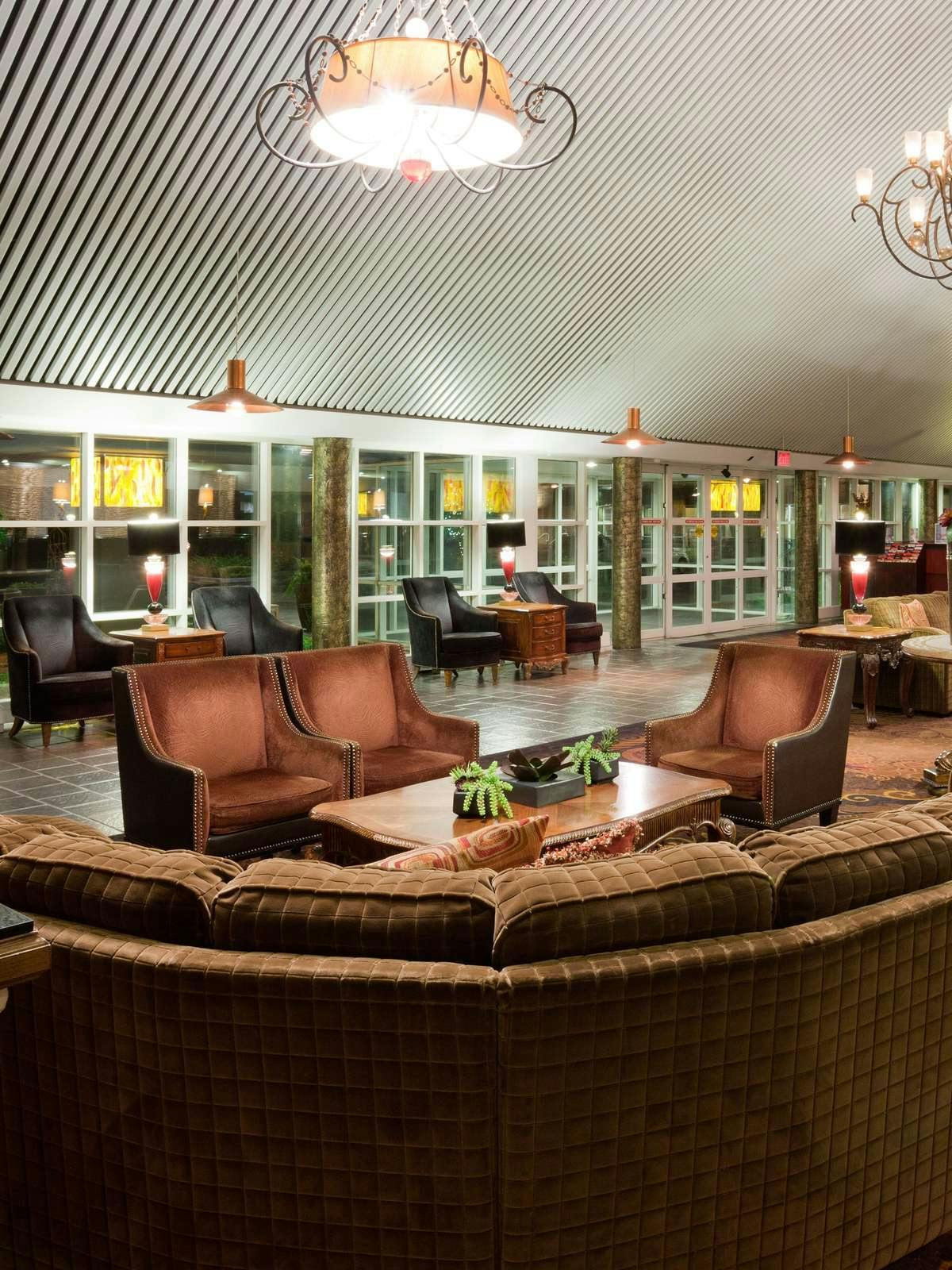 Hotel Crowne Plaza Minneapolis West photo 4