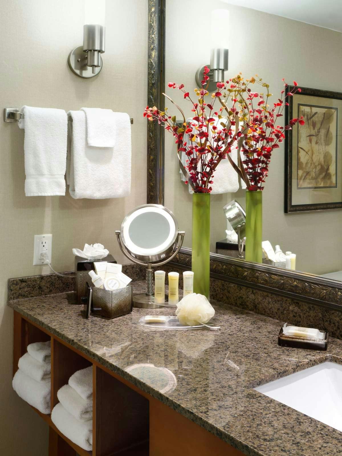 Hotel Crowne Plaza Minneapolis West photo 3