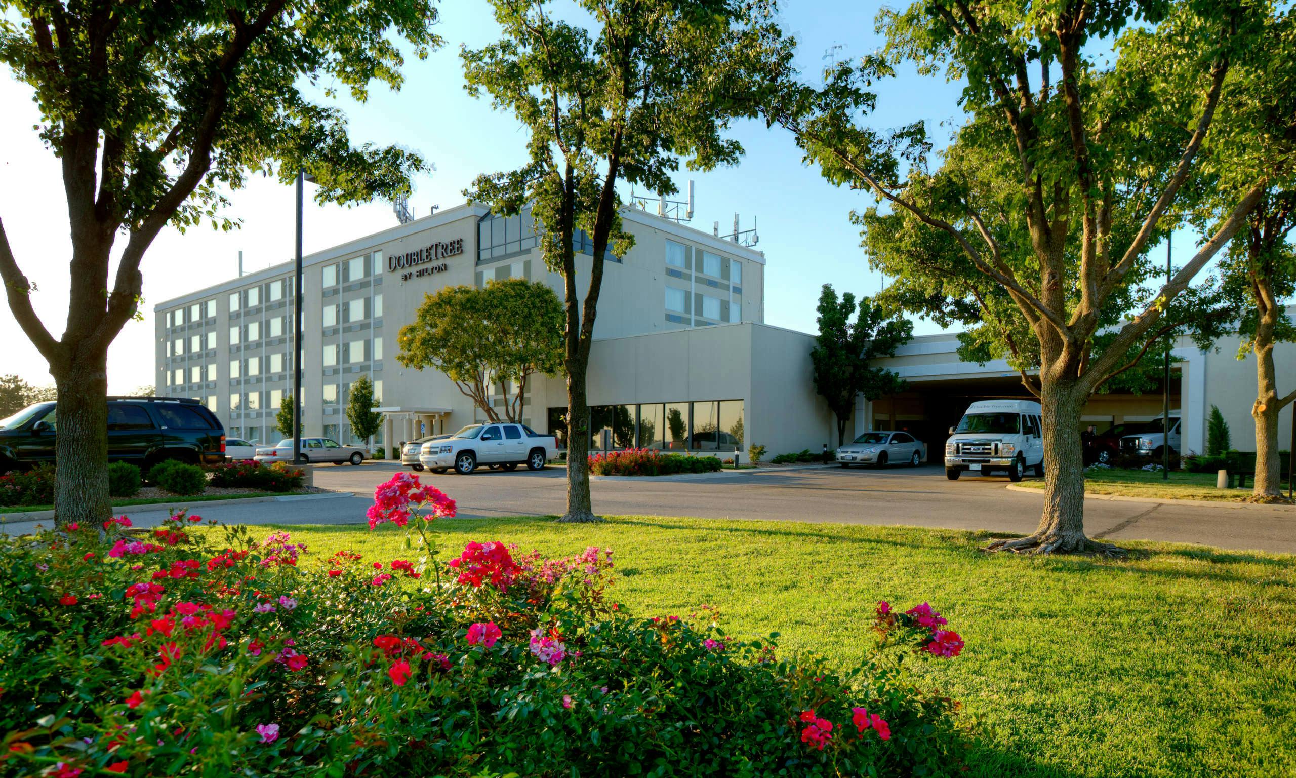 DoubleTree by Hilton Hotel Wichita Airport