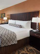 Hotel Crowne Plaza Newark Airport photo 1