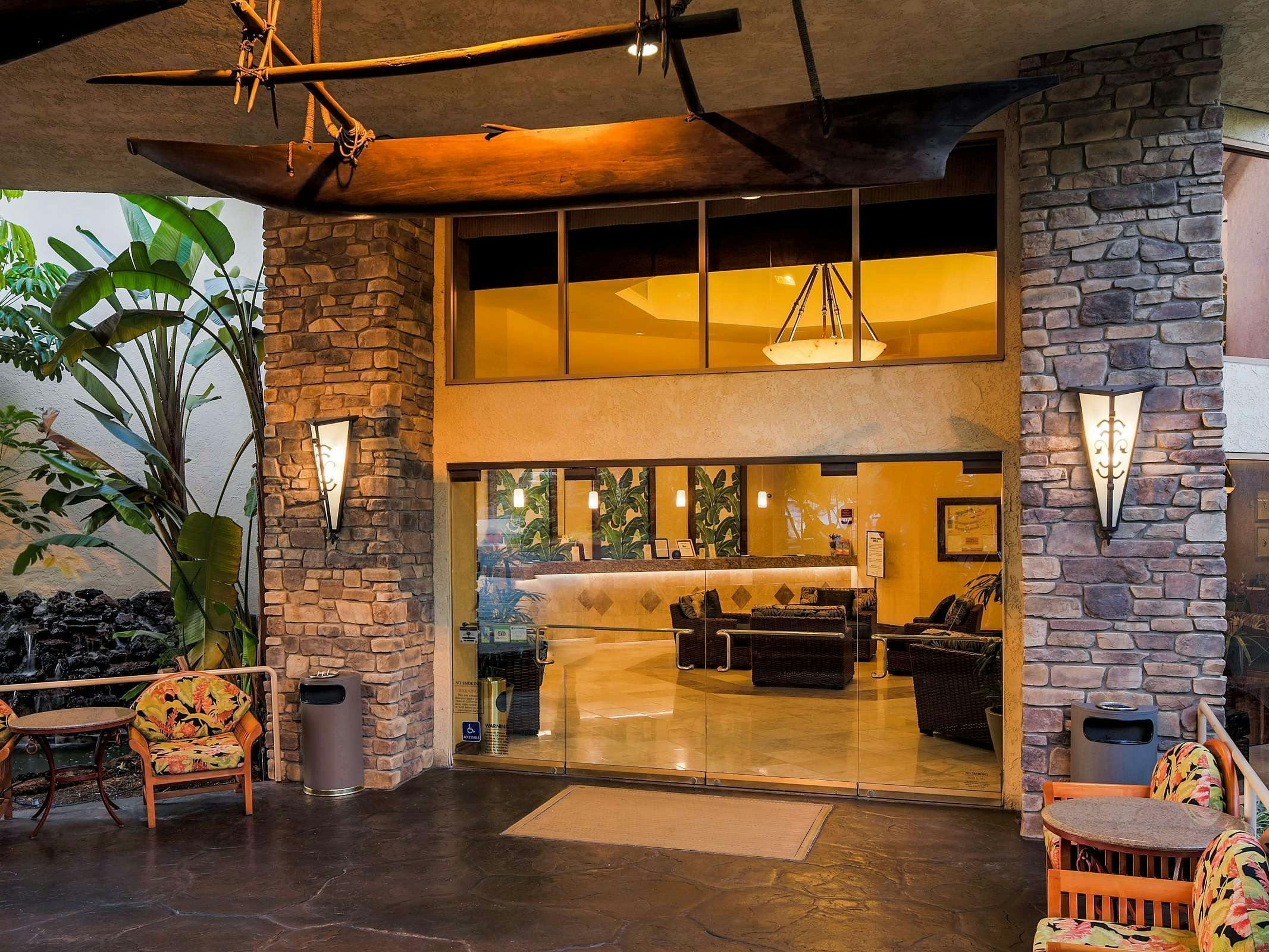 Crowne Plaza San Diego Mission Valley, San Diego - HotelTonight