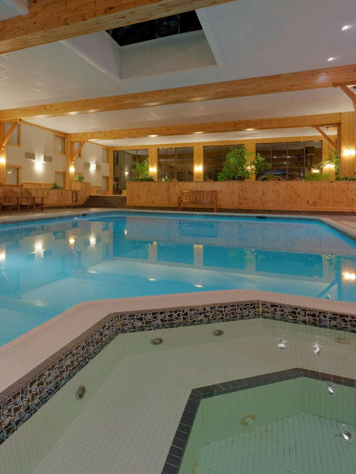 Hotel Crowne Plaza Resort Lake Placid Golf Club photo 2