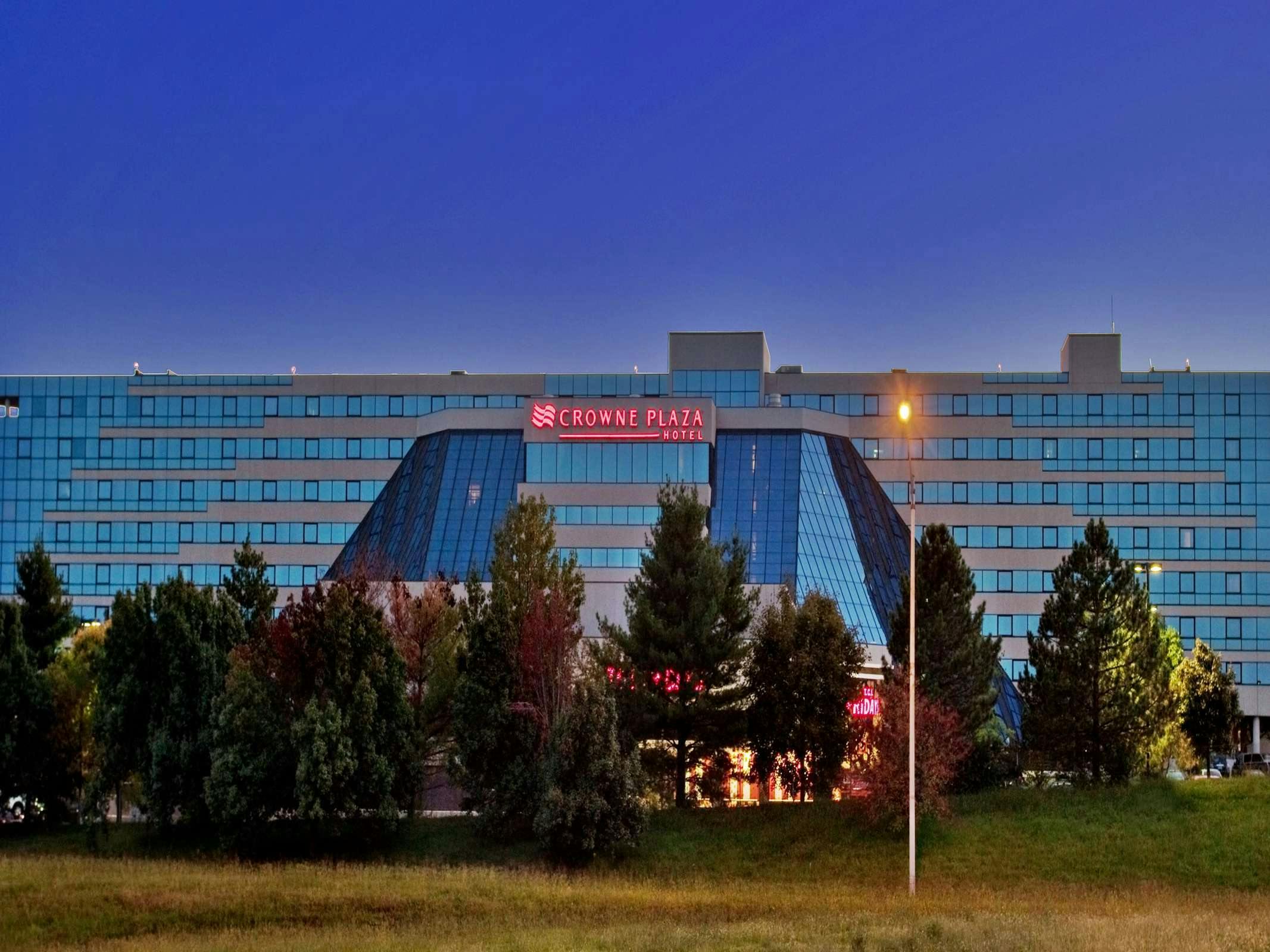 Crowne Plaza St. Louis Airport