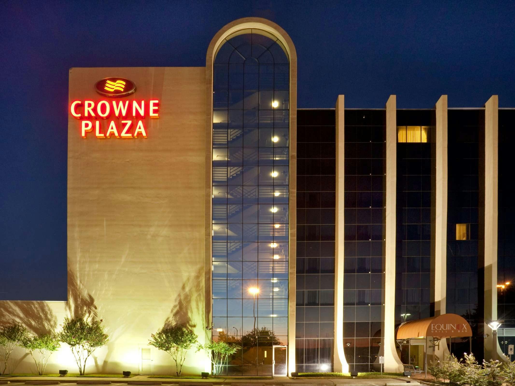 Crowne Plaza Suites Arlington Ballpark Stadium, Arlington - HotelTonight