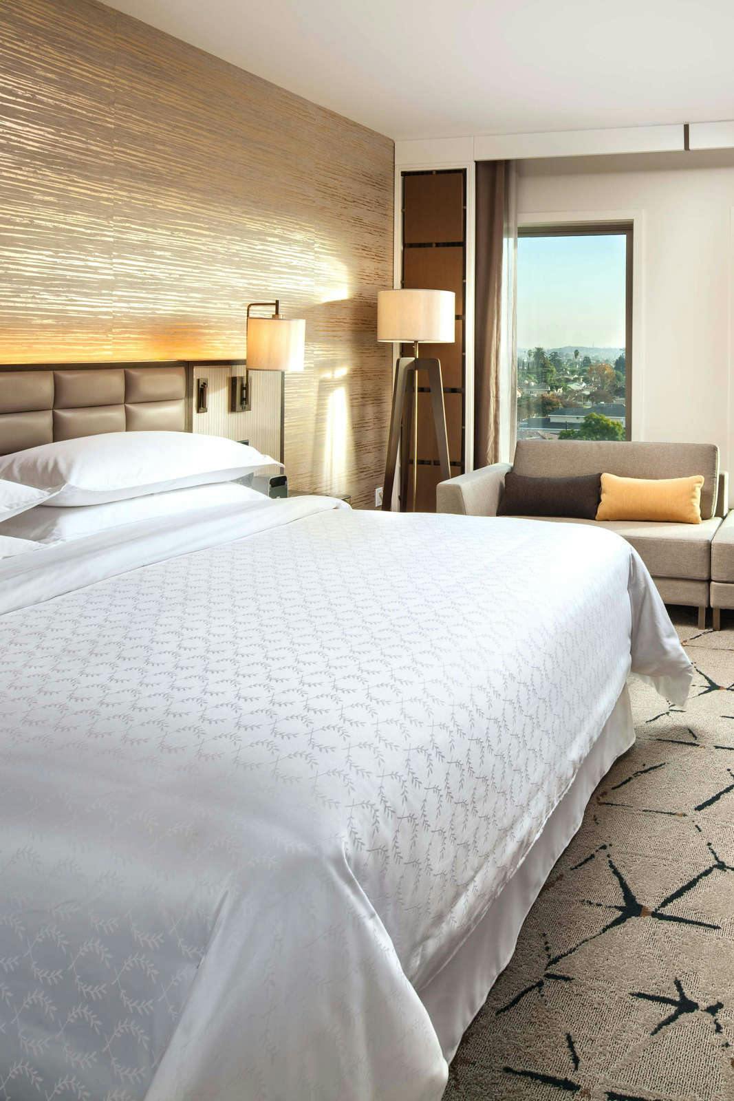 Hotel SHERATON LOS ANGELES SAN GABRIEL photo 2