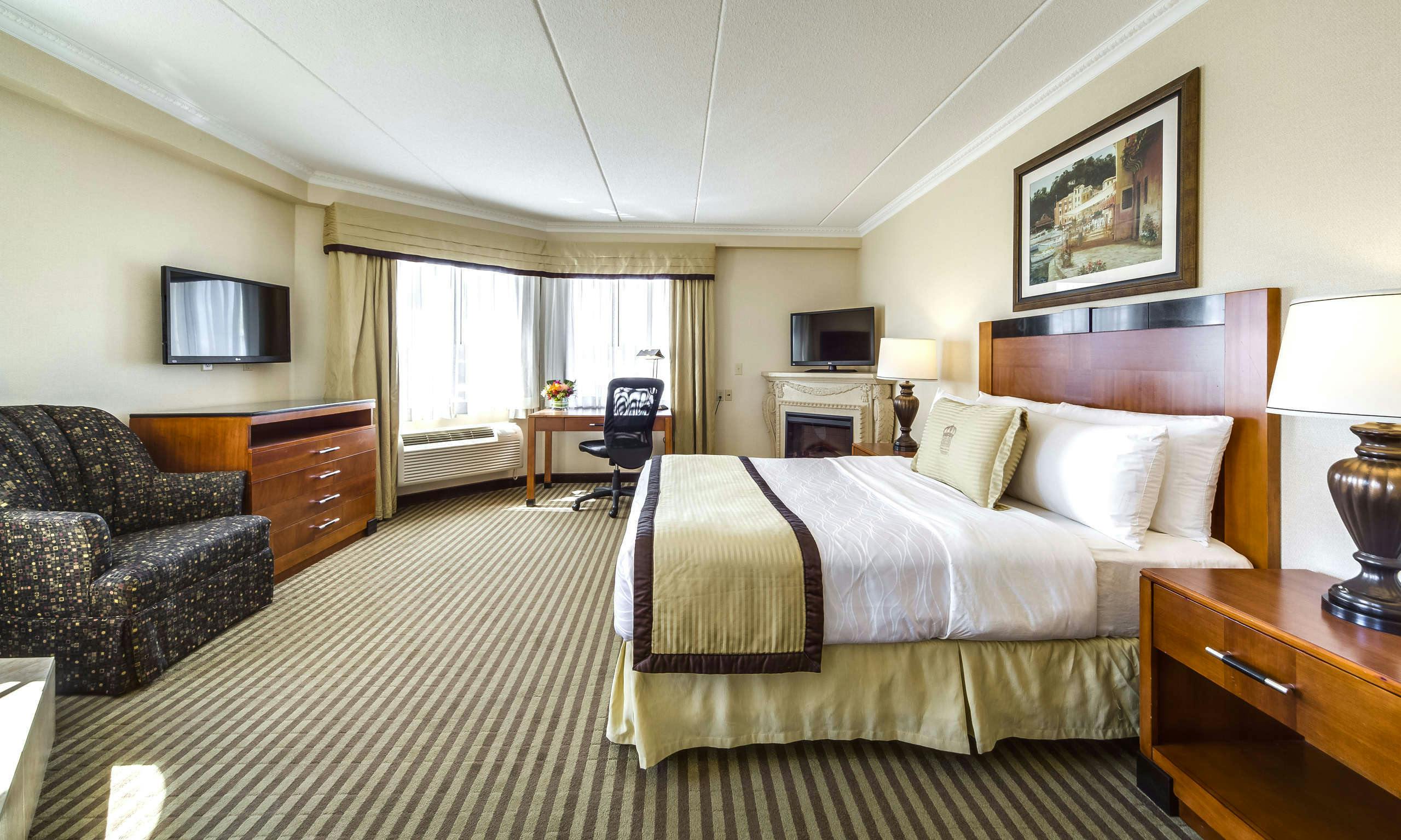 Monte Carlo Inn Barrie Suites