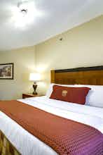 Hotel Monte Carlo Inn Barrie Suites photo 2