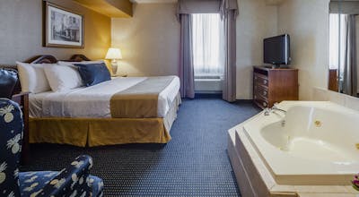 Monte Carlo Inn Airport Suites