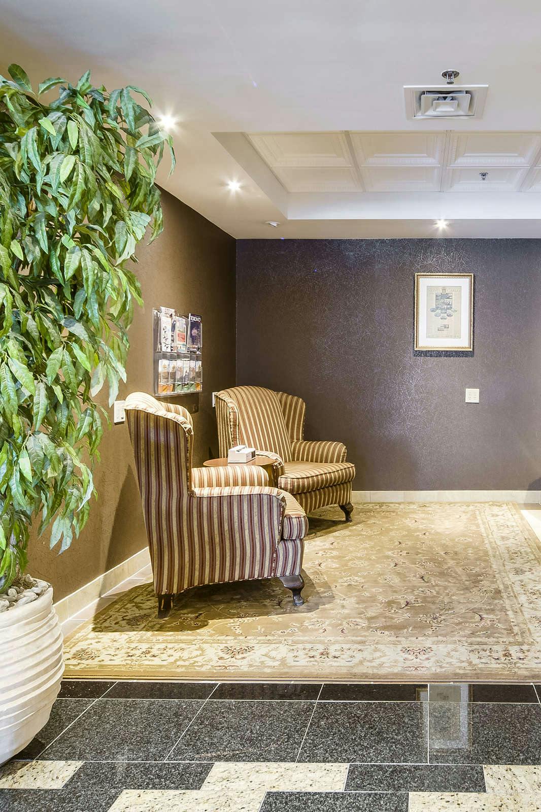 Hotel Monte Carlo Inn Airport Suites photo 4