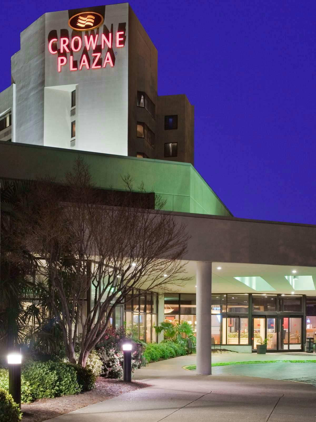 Hotel Crowne Plaza Virginia Beach Town Center photo 5