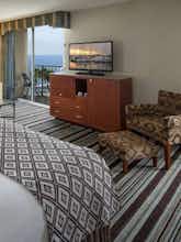Hotel Crowne Plaza Ventura Beach photo 2