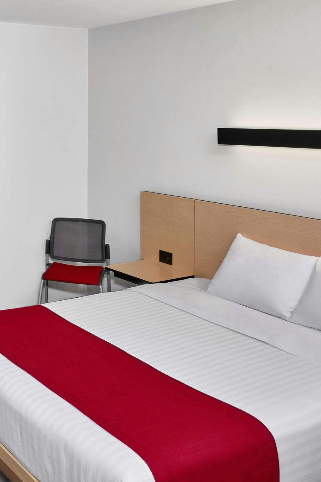 Hotel City Express Guadalajara Aeropuerto photo 2