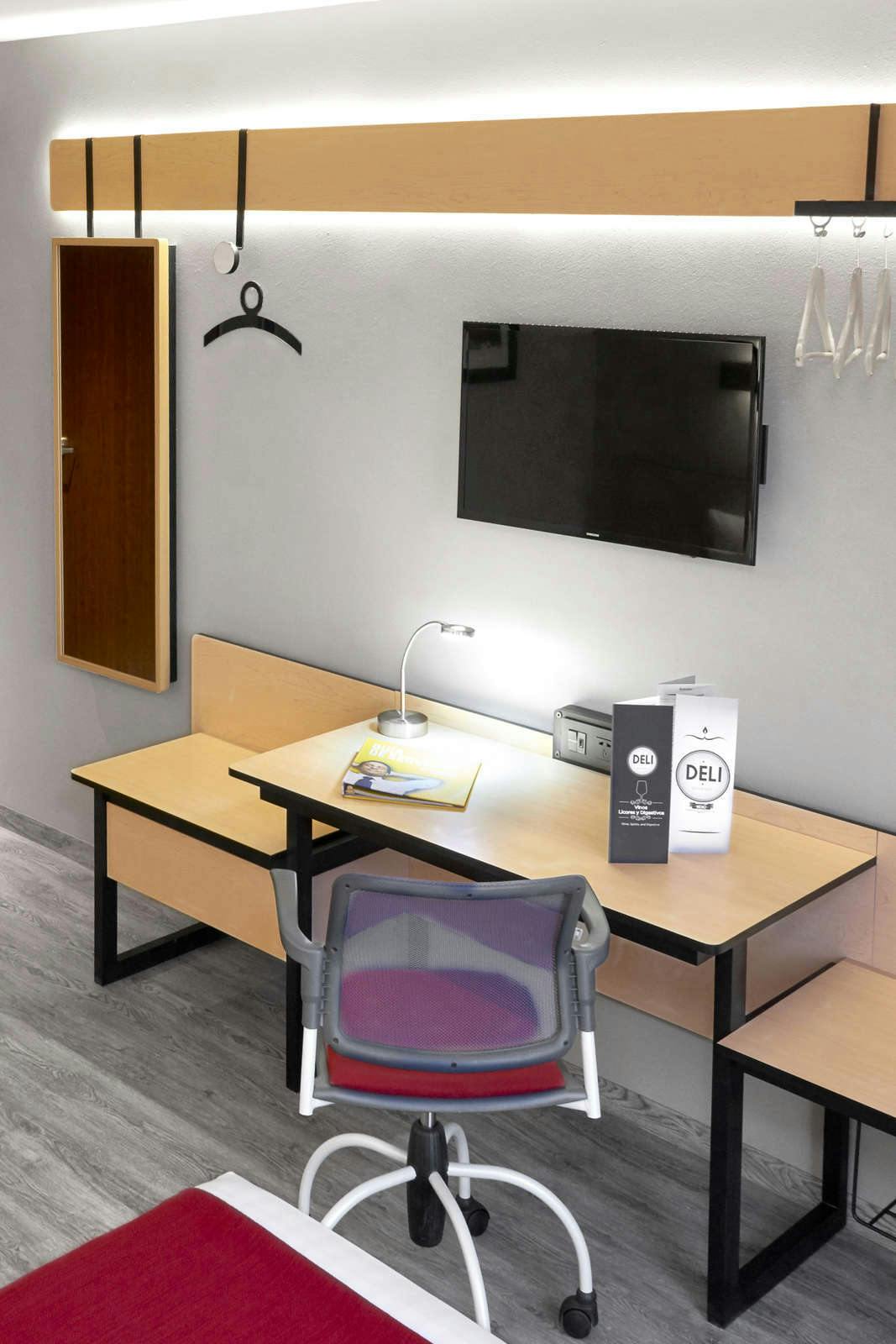 Hotel City Express Guadalajara Aeropuerto photo 4