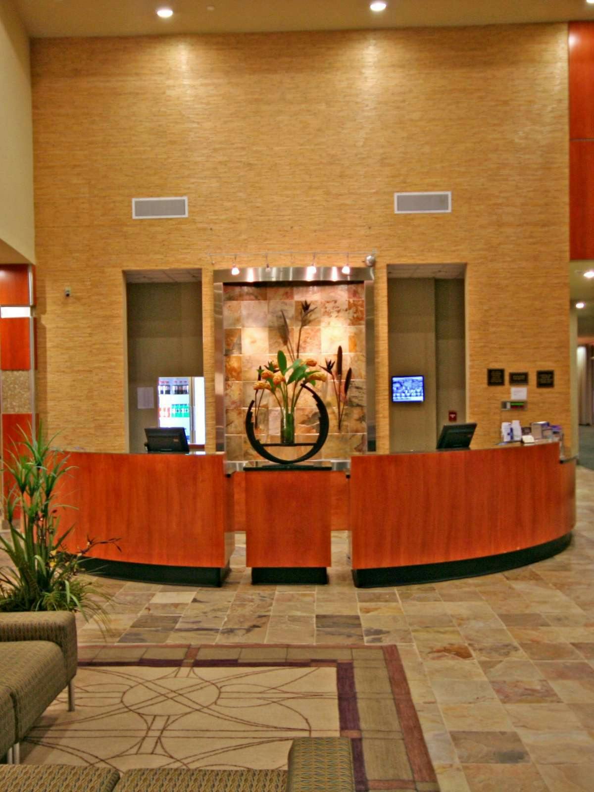 Hotel Holiday Inn & Suites Gateway photo 5
