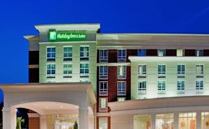 Holiday Inn & Suites Gateway