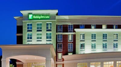 Holiday Inn & Suites Gateway